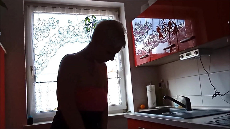 Melissa Deluxe: The cunt squirts horny! Housewife is horny squirt cooking while...