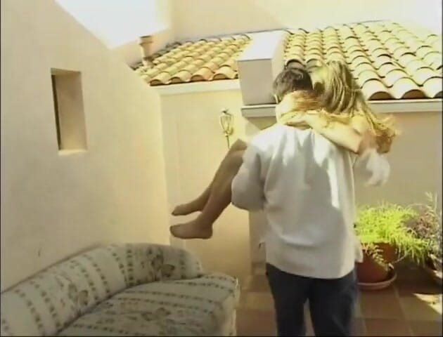American Idol X: Young slut with nice boobs enjoys a big cock