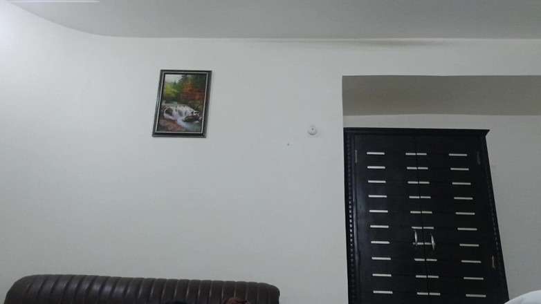 Daddy Dude: Stora bröst indisk pappa naken flexning &amp;träningsvideo