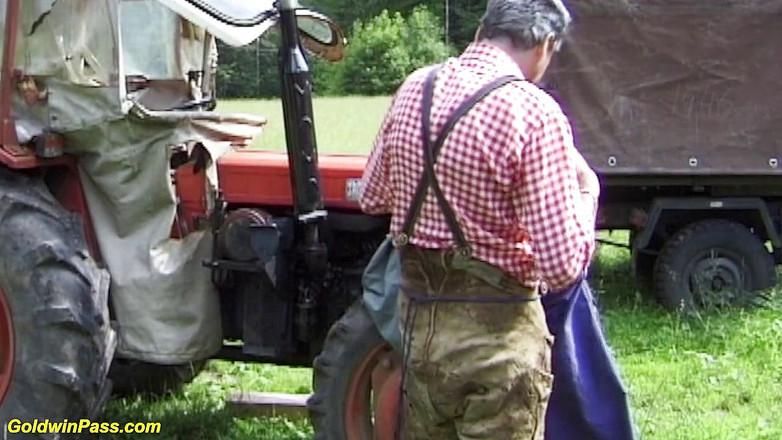 Goldwin pass: Nestydaté venkovní porno s nevlastní dcerou