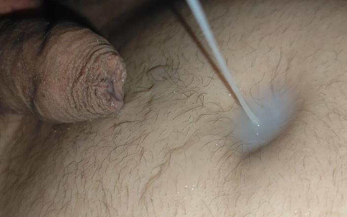 DaddyDoted: Un Jet Intense De Sperme Sortant Du Nombril.