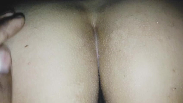 Asslove: Esposa fodida no escuro da noite em casa