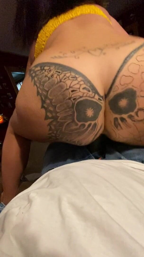 MzKiTTy91: Pawg milf jezdí na 10 palcové bbc
