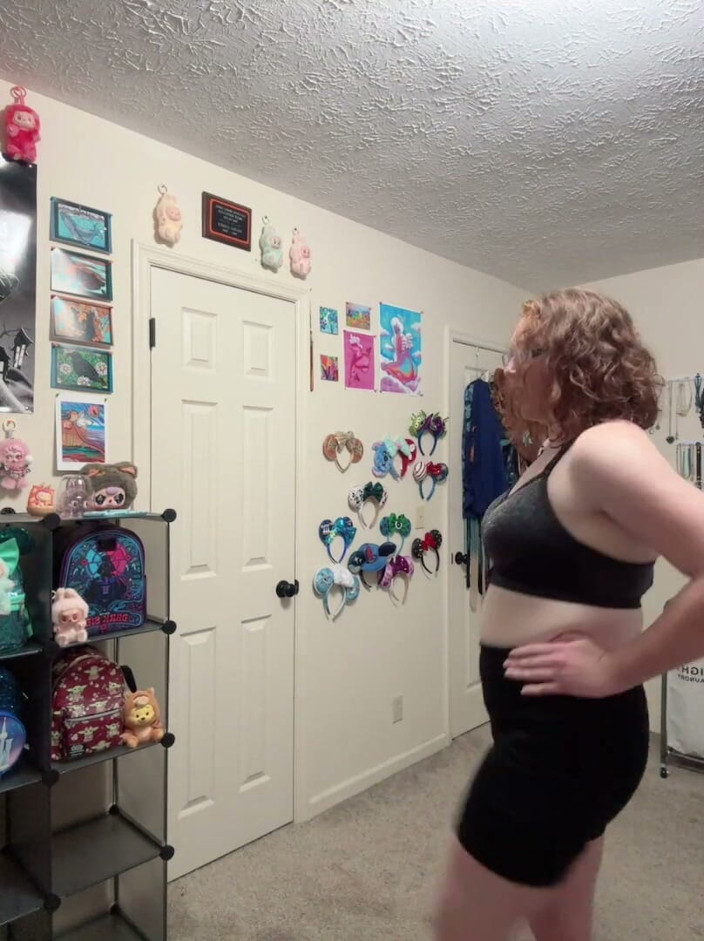 DarlingSweetheart: Ginger Beauty Sexy Workout Routine &amp; Strip