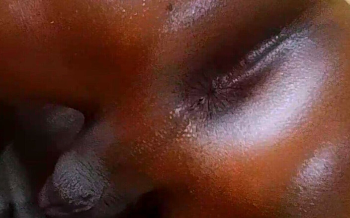 HaitiKing7: Pantat bahenol cewek ini dientot habis-habisan sampai dicrot di dalam