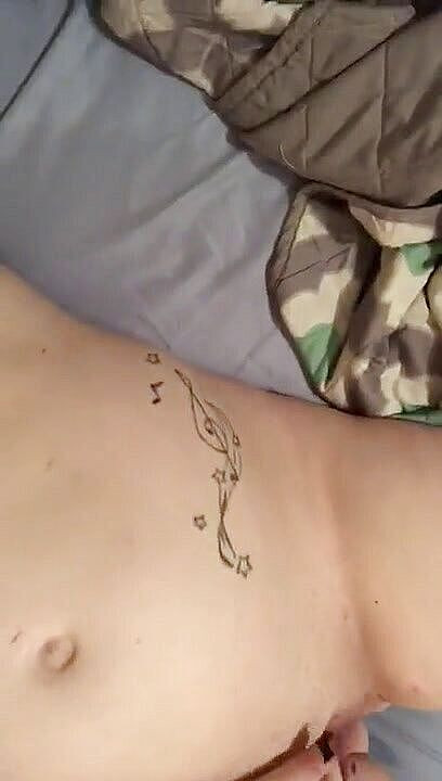 Wet Devil 23: Nadržená těhotná macecha si tře kundičku pro nevlastního syna