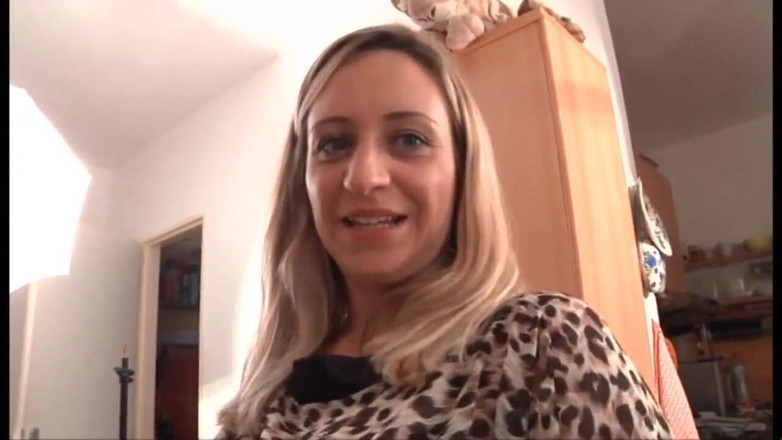 Deutschland porn: Meisjes oppakken op straat (volledige pornofilm)