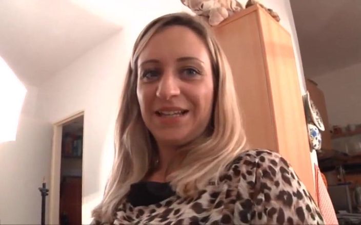 Deutschland porn: Dívky vyzvednout na ulici (celý porno film)