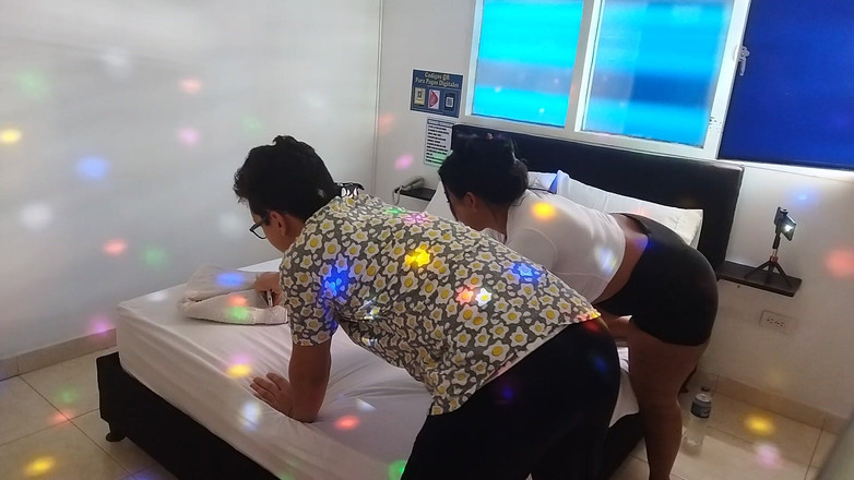 Crisanto999: Nevěrná hnědovlasá děvka šuká mladého chlápka