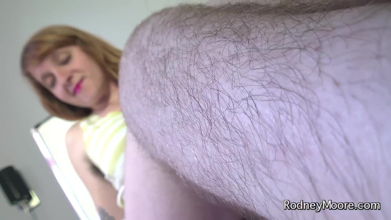 Horny Hairy Girls: Capelli Ovunque! La Bella Pelosa Ragazza Pelosa Sol Claire