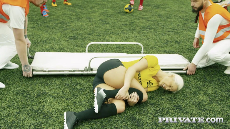 Private.com: Blanche Bradburry menghisap ke rawatan dubur