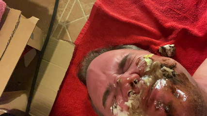 SluttyShanna: Bêtisier, facesitting, nourriture, pisse dans le visage