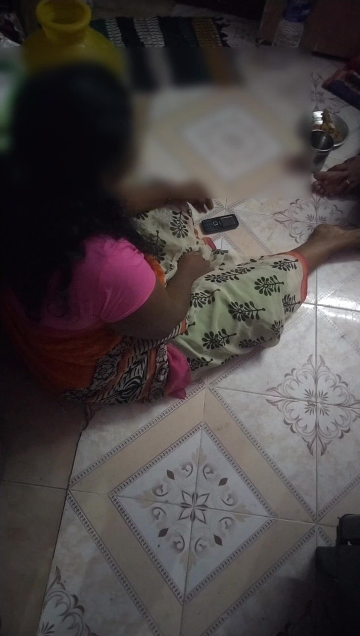 Tamil lesbian: Tamil nói chuyện tục tĩu về tình dục