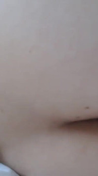 Punto di vista: Piccola salita su un corpo nudo gigantessa
