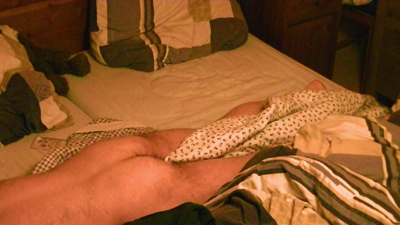 Mark Hannes: Cama nua, masturbação transando