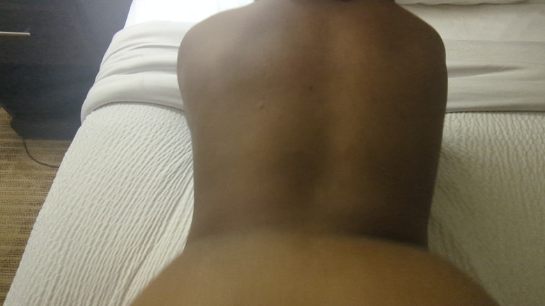 Themeatz: Msmeatz深夜操她的继兄弟