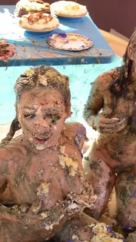 Messy Girls: Let Them Eat Cake [p1]