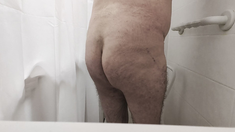 Cj43: Pamer tubuhku saat mandi