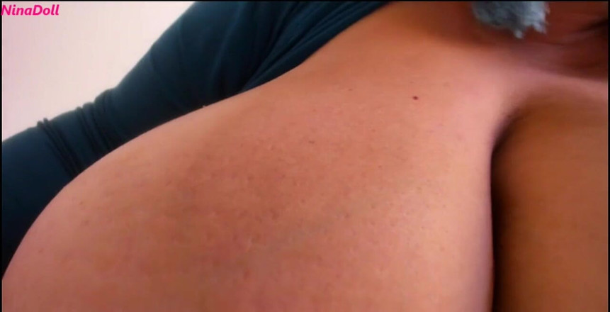 Nina Doll: Tetas fetiche 7