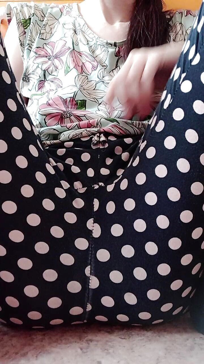 BW_Dolphin: Nejlepší chlupatá kundička roztažená zblízka. Tlustý les.