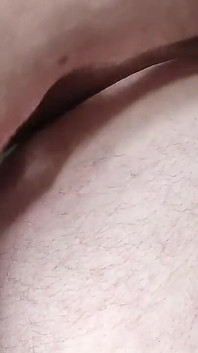 Muncrat saat memakai celana dalam putih baruku!