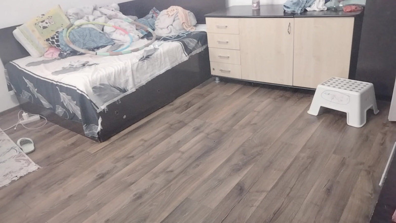 Amateur_MS: Istri nakal ini lagi asik olahraga sambil bugil di rumah!...