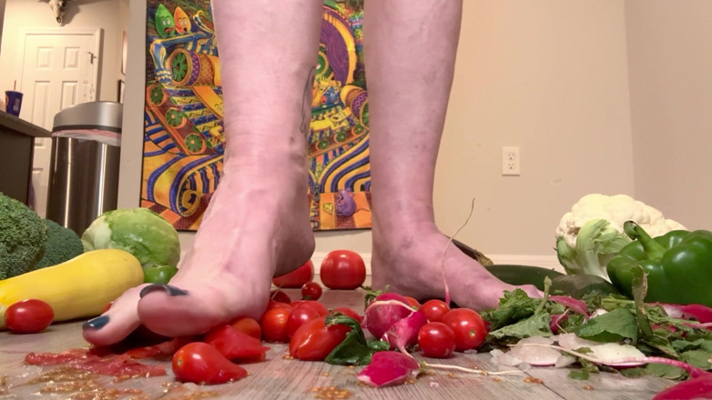 Peppermint Giantess: Saiz 16 Kaki Crush Dengan Sayur-Sayuran