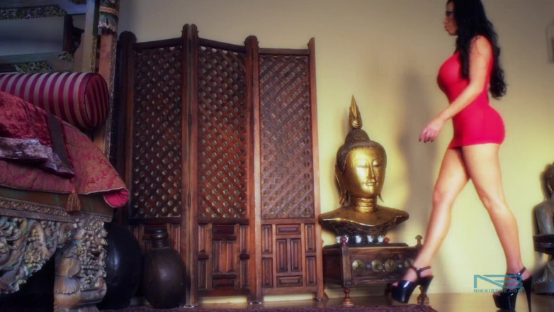 Nikki Benz: Nikki Benz hot pussy eating with Asian lesbian London Keys