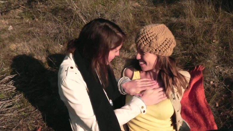 Lesbian Illusion: Perfect lesbian sex in the park...