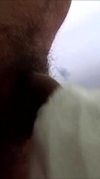 Seksowna brunetka daje idealne lodzik