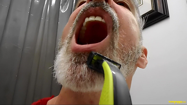 Man Puppy: Nauka golić - tata gigant 8