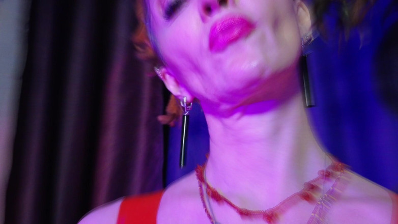 Eva Latexxx: Dominatrix de goma roja solo fetiche dominatrix Eva látex bdsm...