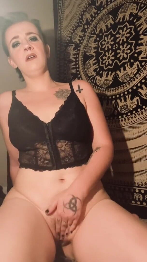 Brookie-bear: New butt plug was too big so I settled for...