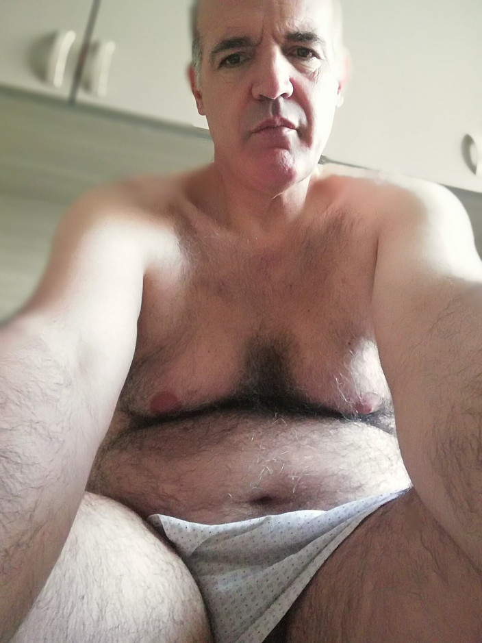 Setesesso7: 谁想要手淫我坚硬饥渴的鸡巴