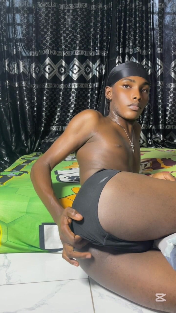 Aded-Toxic: Amatérský Twink zlobí