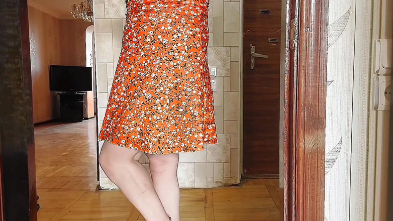 Kitty_Cross: Kabarık bornozlu tavşan kulaklı sevimli kadın kılıklı kadın