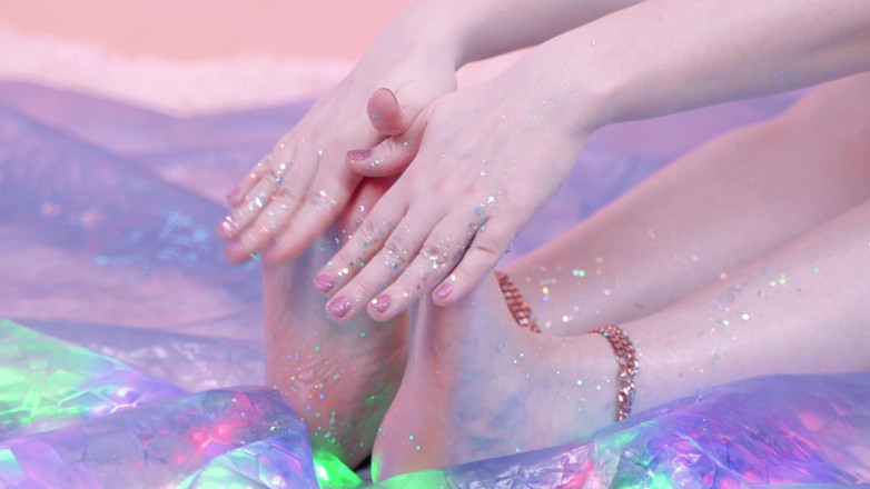 Arya Grander: Glitter foot fetish fantasies close up slowly relax video of...