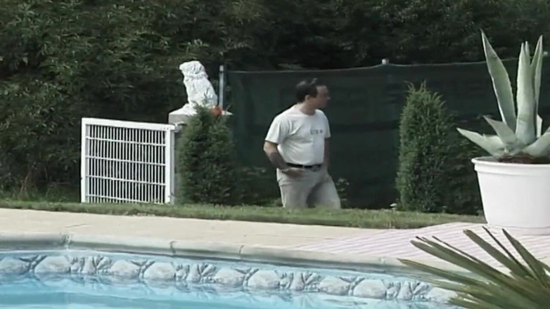 Freaks on Cocks: Foxy mature gets fucked in her swimming pool