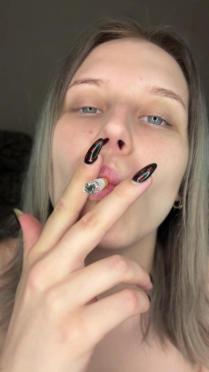 MertyXXX: 当我抽烟时射向你