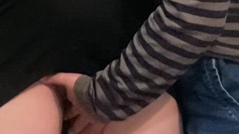 PriyaNaavya: Geile perverse fingert mädchen unter dem kleid