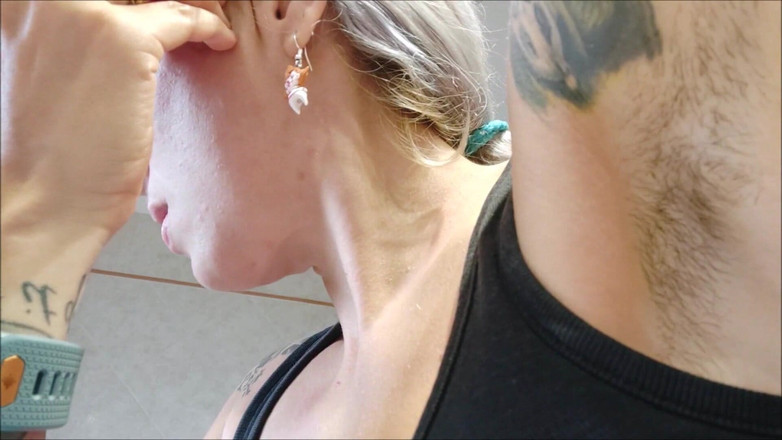 savannahamatoriale: 検疫中、私は少し自分をないがしろにしています:髪の毛が多すぎます!