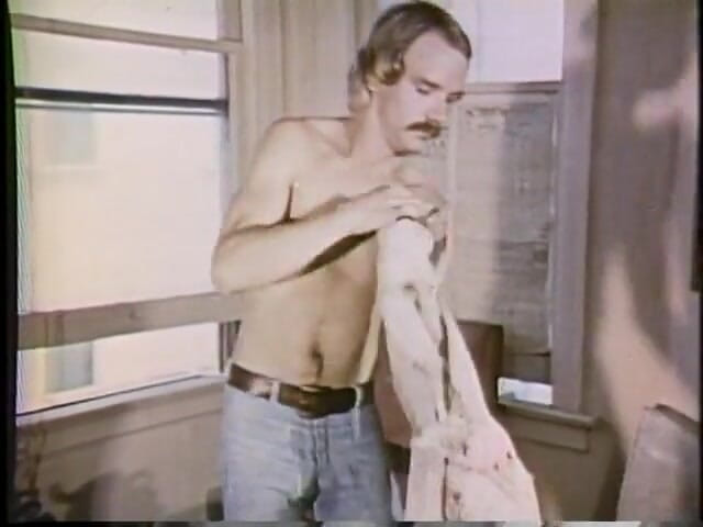 Gays Case: Attractive ass twink stuffs dildo up his crapper in the...