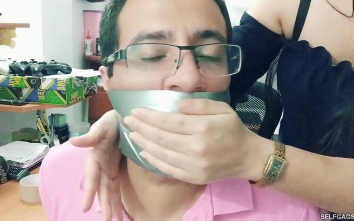 Selfgags femdom bondage: डॉक्टर Martinez के साथ जोड़े की चिकित्सा