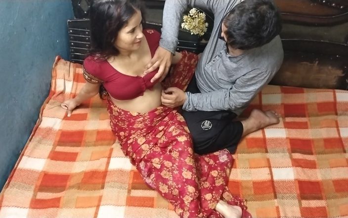 Shabnam Bhabhi: 美丽的印度妻子张开双腿，将大鸡巴插入阴户进行重口味性爱