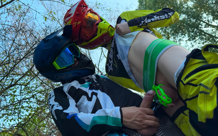 Project Y studios: Mx Outdoor Quickie