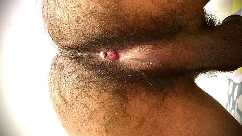 freeblacknew: Lelaki muda dengan pantat seksi mahukan zakar awak dengan susu