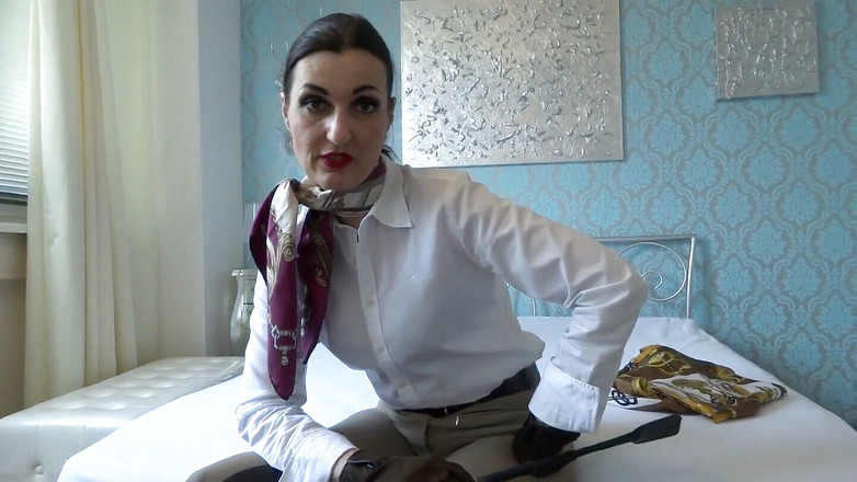 Lady Victoria Valente: Cewek sange ini lagi asik muncrat di balik sperma hangatnya -...