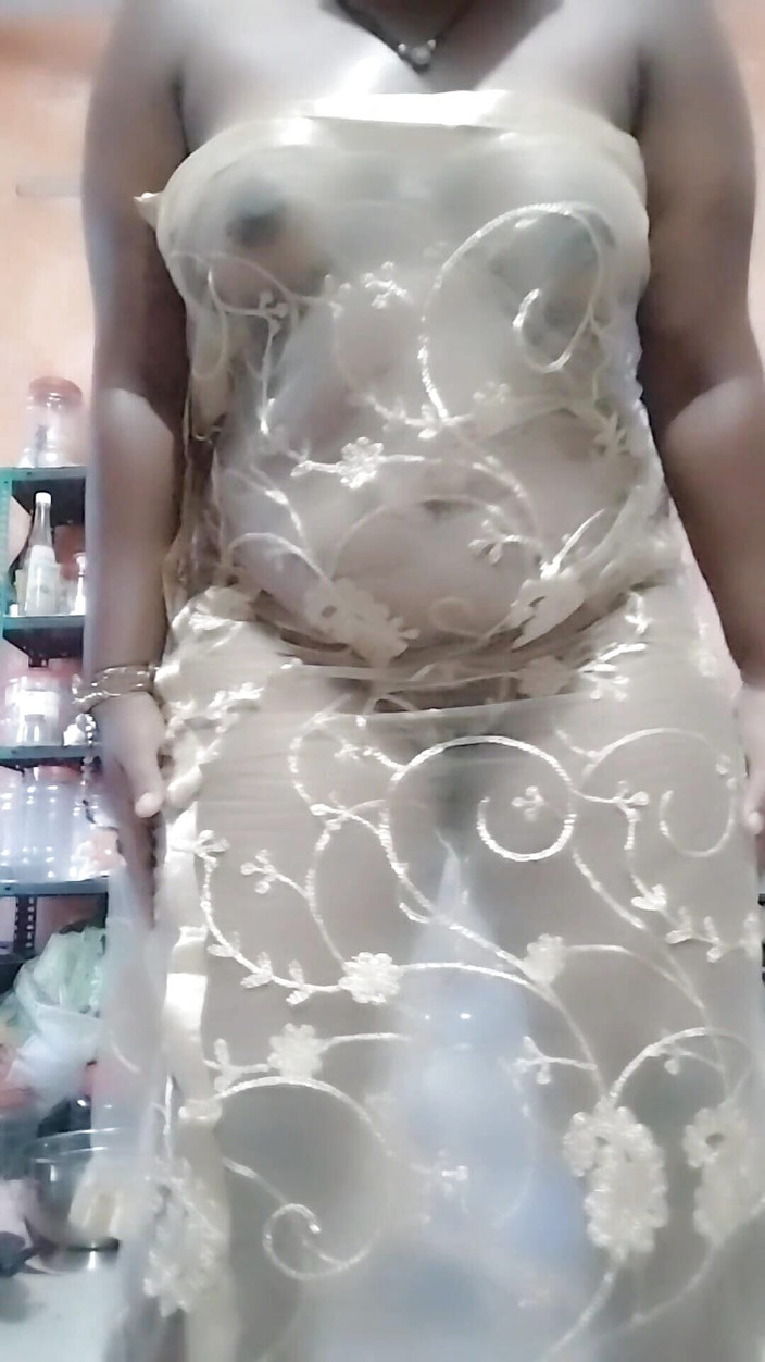 Desi World: ぽっちゃりしたインド人の女性のジューシーな猫のホットドライブ