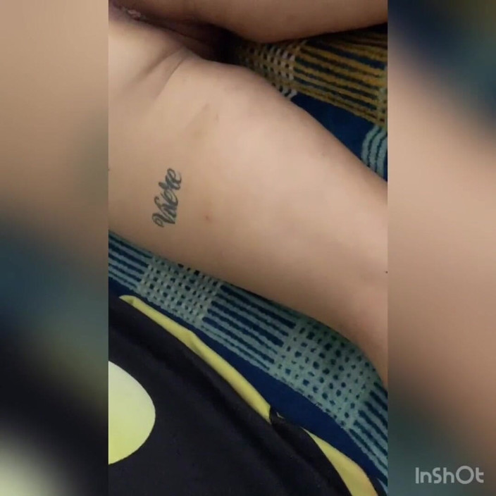 Kharvey B: Menyelungkan memek