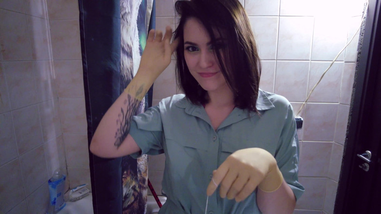 Stacy Moon: Stacy becomes gloves fetishist